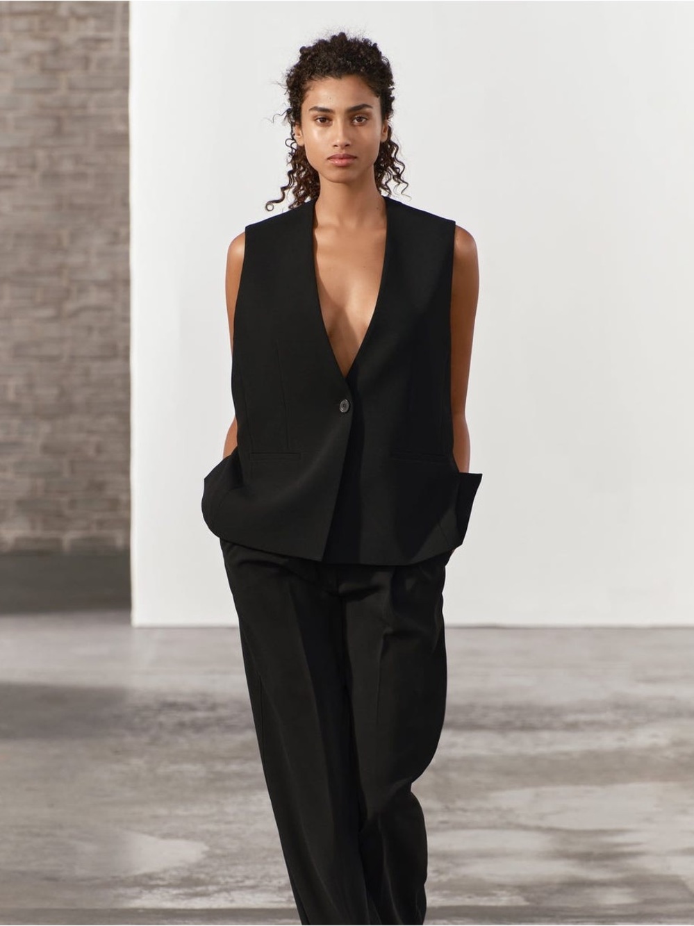 Zara Collection Black Oversized Waistcoat Vest with Vents M